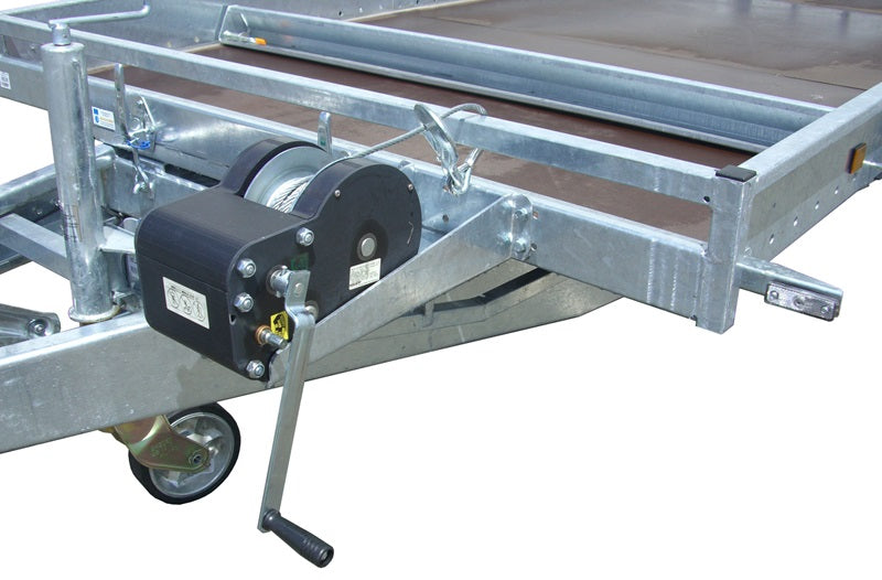 Plataforma basculante: 3,00 m x 1,70 m / 750 kg LIDER