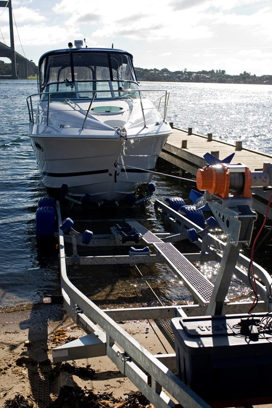 Porta barcos 24 pies / 7 m 2500 kg BRENDERUP