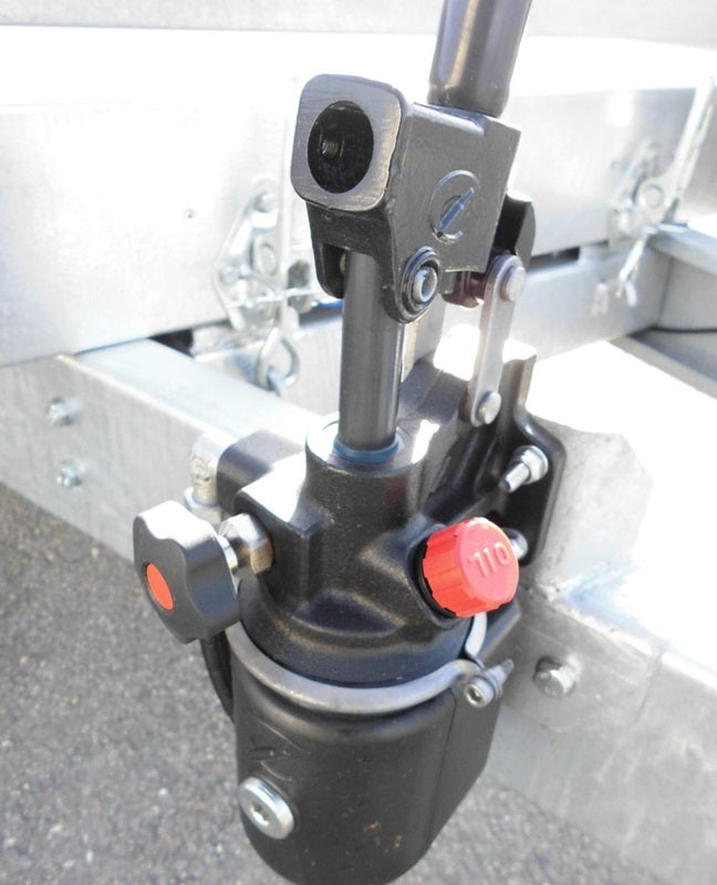 Remolque de plataforma LIDER con ruedas debajo – PTAC: 3500 kg – 2 ejes con freno – 506 x 215 cm