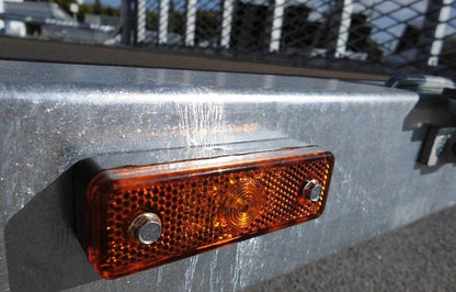 Remolque de plataforma LIDER con ruedas debajo – PTAC: 3500 kg – 2 ejes con freno – 506 x 215 cm