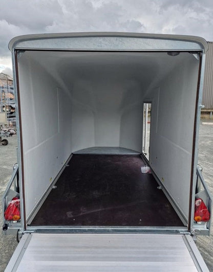 Remolque Pullman Debon Cargo 1300 Azul con Suspensión y Puerta Lateral